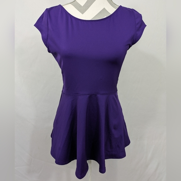 MVP Peplum Top - Picture 3 of 5